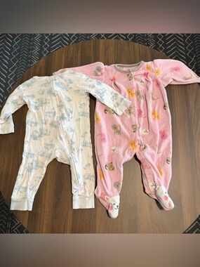 Baby girl sleeper set